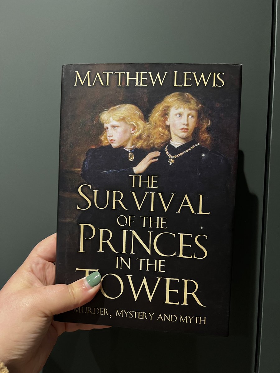 MrsFHist's tweet photo. Had a fantastic week attending 3 talks at @HallHarvington History Festival. Really enjoyed @MattLewisAuthor talk on theories about the survival of the Princes in the Tower. Can’t wait for this summer read 😊 https://t.co/OOiH65CsFm