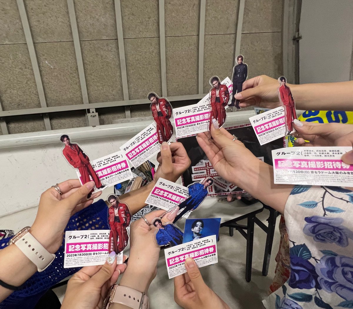 taken197__'s tweet photo. BOT 2日目 7 / 30 ( 日 )  
今までずっと念願だった大樹くんのバクステに入らせてもらうことが出来ました🥲
最後まで悩みに悩んで、やっぱりずっと着たかった浴衣を着て写真撮れて後悔無いです😌9年間ずっと応援してるって事もちゃんと伝えられて良かった😌
素敵な経験をありがとうございました😌🙏🏻📸 https://t.co/WTBTmrIL6q