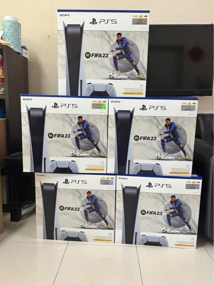 WhiteConcours_'s tweet photo. #CONCOURS Une PS5 édition FIFA 23 à gagner !

Pour participer : RT + Follow nous 🎁 

#PlayStationPGW #PS5 #JeuConcours #PC https://t.co/VuZFuSGHlX