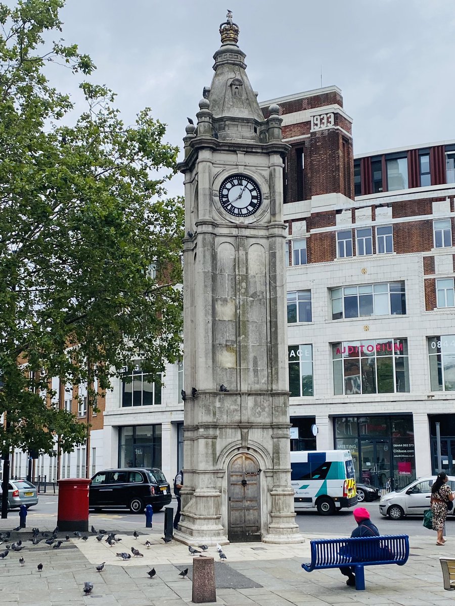 MPSLewisham's tweet image. #Bikemarking 🚲

Superb day at #Lewisham town centre with  3️⃣2️⃣ bikes marked with @bikeregister kits.

Great to meet with many local
residents and businesses owners also 👩‍👩‍👦‍👦