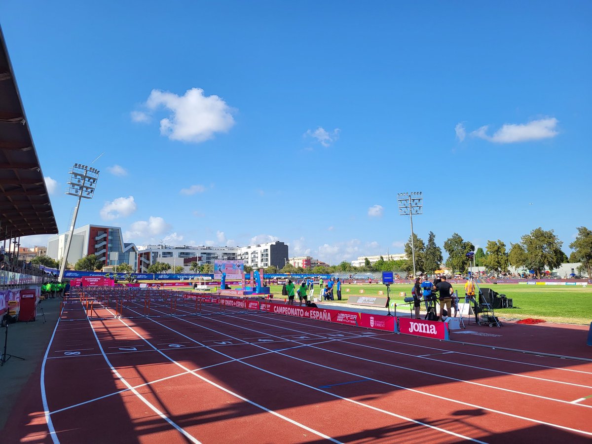 atletismoRFEA's tweet photo. ¡Cerramos el #CEatletismo en Torrent con una última sesión trepidante!

1️⃣4️⃣ finales 

Y para que no te pierdas ninguna:
📺 https://t.co/pnQjvzkYTu
📺 (multistreaming) https://t.co/8HH1enceJ5
📊 https://t.co/bNn4Ov1J7M https://t.co/iNHWUOAaEW