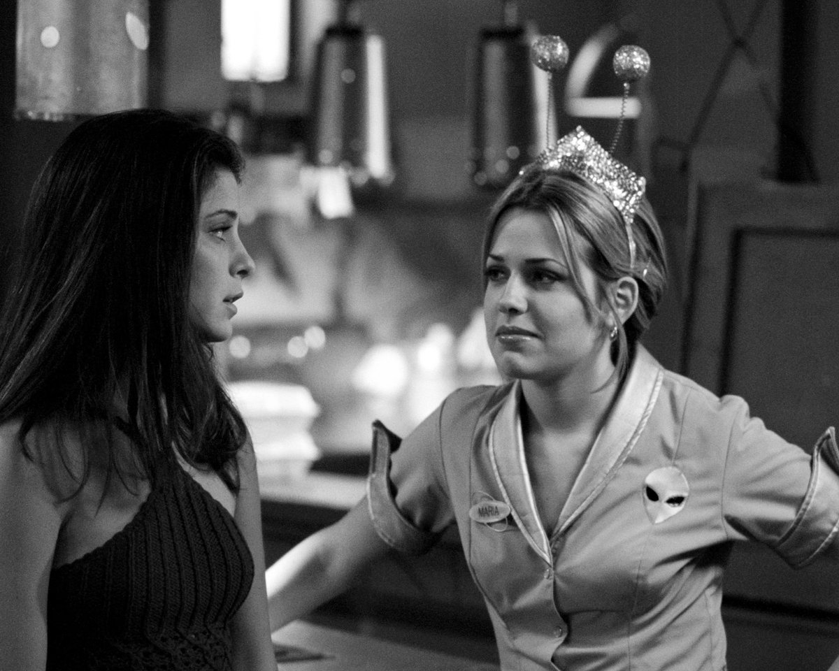 Crashdown.com | Roswell Fans tweet media