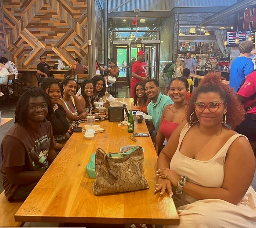 goopyneuron's tweet photo. #BIN23 #BlackInNeuroRollCall #BlackRestInNeuro
I'm Charleese. I'm a neuroscience master's student researching noncanonical avenues of cold nociception in Drosophila
I love horror, fantasy, and mysteries in all areas of media
I also got to attend the first irl ATL BIN meetup! https://t.co/8CarFkqrMK
