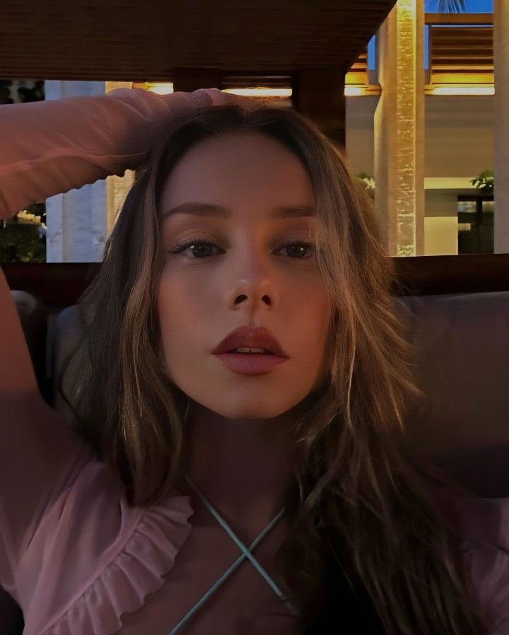 maya tweet media
