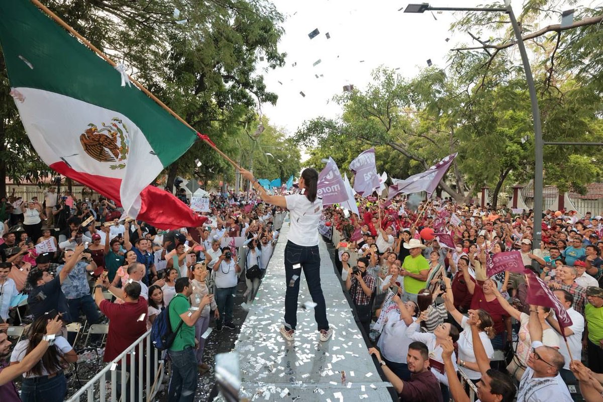 MarRodriguez74's tweet photo. @Claudiashein la próxima Presidenta de México.
#EsClaudia 🇲🇽
#SUMAconClaudia
#MovisolAC https://t.co/PMXSRT2h3U