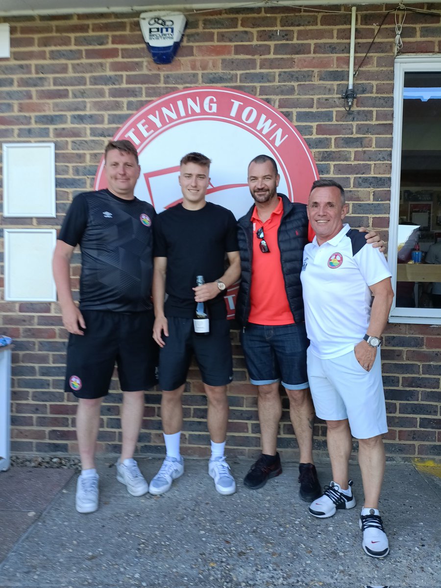 Steyning Town FC ⚽ (@steyningtown) on Twitter photo Yesterdays Man of the Match in the opening <a href="/SteyningTown/">Steyning Town FC ⚽</a> 3 - 1 <a href="/Bexhill_United/">Bexhill United Football Club</a> victory...3 points!
Charlie Meehan! 👏🍾
Score a class goal and work tirelessly! Presented by Deon from Auckland, New Zealand who loved his day at the Birchwood!
Global club! U.T.Barrowman! Yesterdays Man of the Match in the opening <a href="/SteyningTown/">Steyning Town FC ⚽</a> 3 - 1 <a href="/Bexhill_United/">Bexhill United Football Club</a> victory...3 points!
Charlie Meehan! 👏🍾
Score a class goal and work tirelessly! Presented by Deon from Auckland, New Zealand who loved his day at the Birchwood!
Global club! U.T.Barrowman!