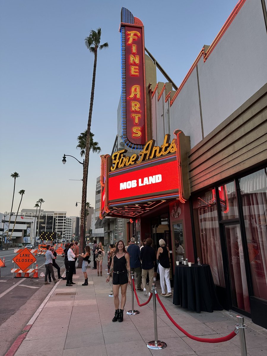 deljamesgang's tweet image. We went to a "friends and family" screening for a badass crime thriller called MOBLAND starring John Travolta, Kevin Dillon, Stephen Dorff, and Shiloh Fernandez. #mobland is reminiscent of something Taylor Sheridan or Joe Lansdale might write and opens in theaters this Friday!