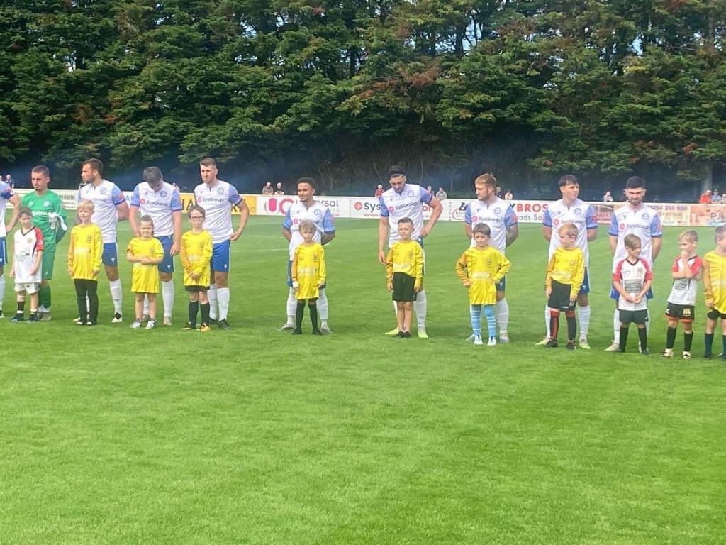 YateUnitedFC's tweet photo. The #YUFC and @YateTownFC bonds keep growing - Our under 8's had an amazing time down at Lodge Road on Saturday against @BathCity_FC - the kids were even able to have a kick around on the pitch…..

#Thankyou to all involved

#lookatthosesmiles 
#peoplenotplayers 
#teambuilding https://t.co/pS5ks53sSn