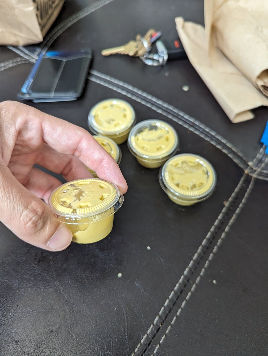 PewpyShoes's tweet photo. @tacodeli what happened to your Dona sauce today? It's super yellow and tastes weird. Austin/Domain location https://t.co/SFqk4O41d7