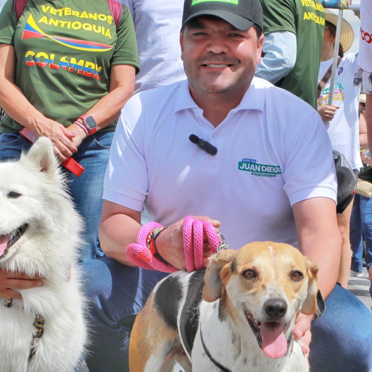 Juandiegogj's tweet photo. ¡Gran Caminata Canina de la Feria de las Flores! En nuestra Gobernación, el bienestar animal será una política seria con acciones inmediatas contra el maltrato animal.

Protegeremos la vida de todos seres sintientes de Antioquia. 🐶🐱
🤍💚
#GoAntioquia
#JuanDiegoGomezGobernador https://t.co/sHojnTXK9a