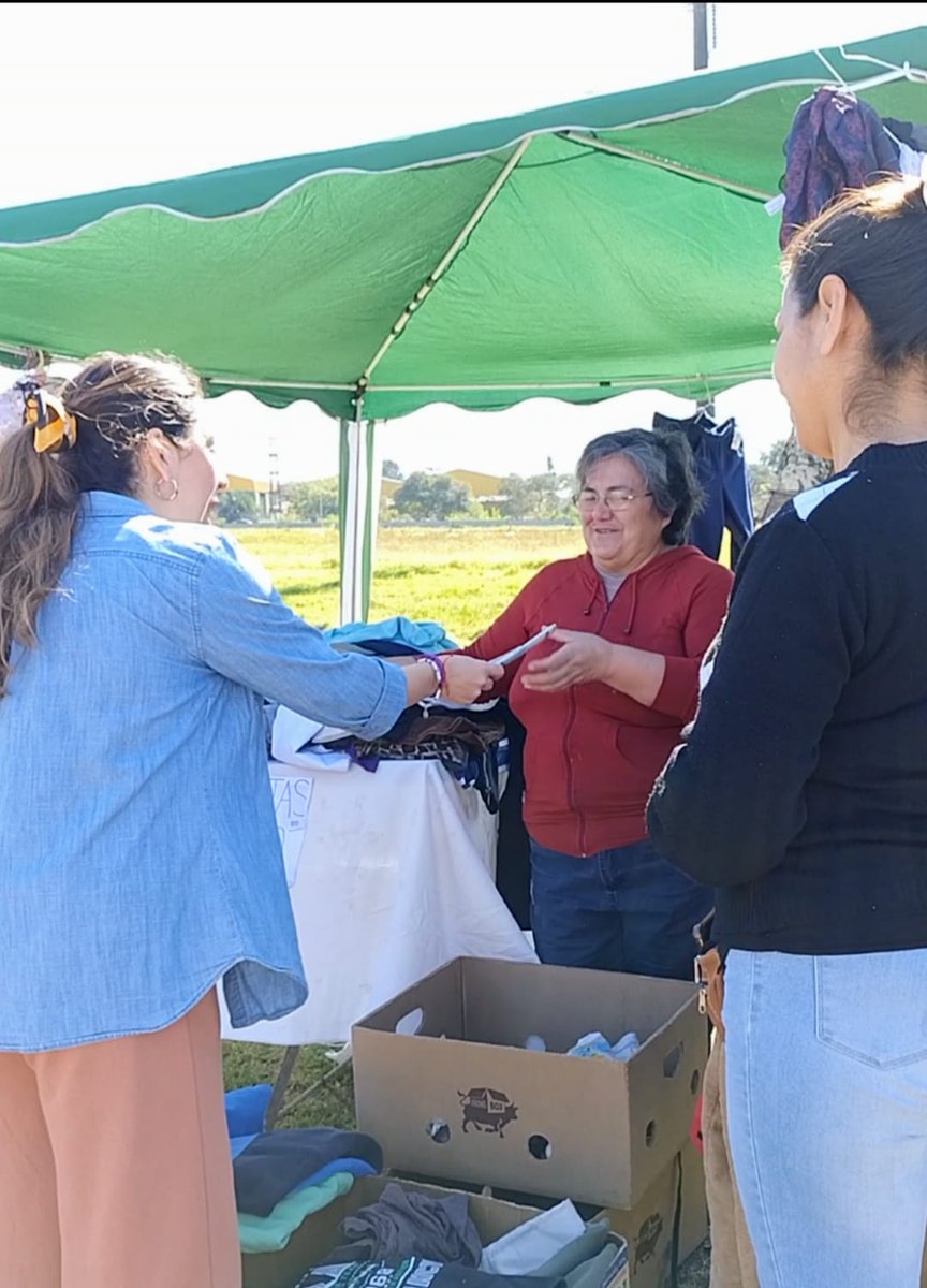 Domingo en la Feria de El Colmenar, con el cariño de siempre de vecinos y feriantes que apuestan al cambio. El 13/8 es con <a href="/horaciorlarreta/">Larreta</a> para que en Tucumán y el país tengamos una nueva oportunidad de salir adelante.  #HagamosElCambioDeNuestrasVidas