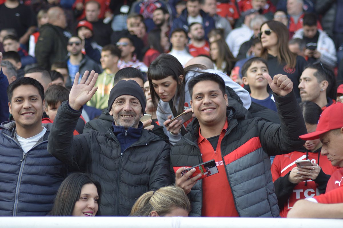 InfiernoRojo's tweet photo. Porque están en las buenas y en las malas, siempre por amor a #Independiente.
🔴 Todas las fotos estarán en https://t.co/QMZvlKbWIl
📸 @sofifranzoia
#todorojo #buscate #hinchas #socios #hinchada #reydecopas #orgullonacional https://t.co/A5BdvoqlR1