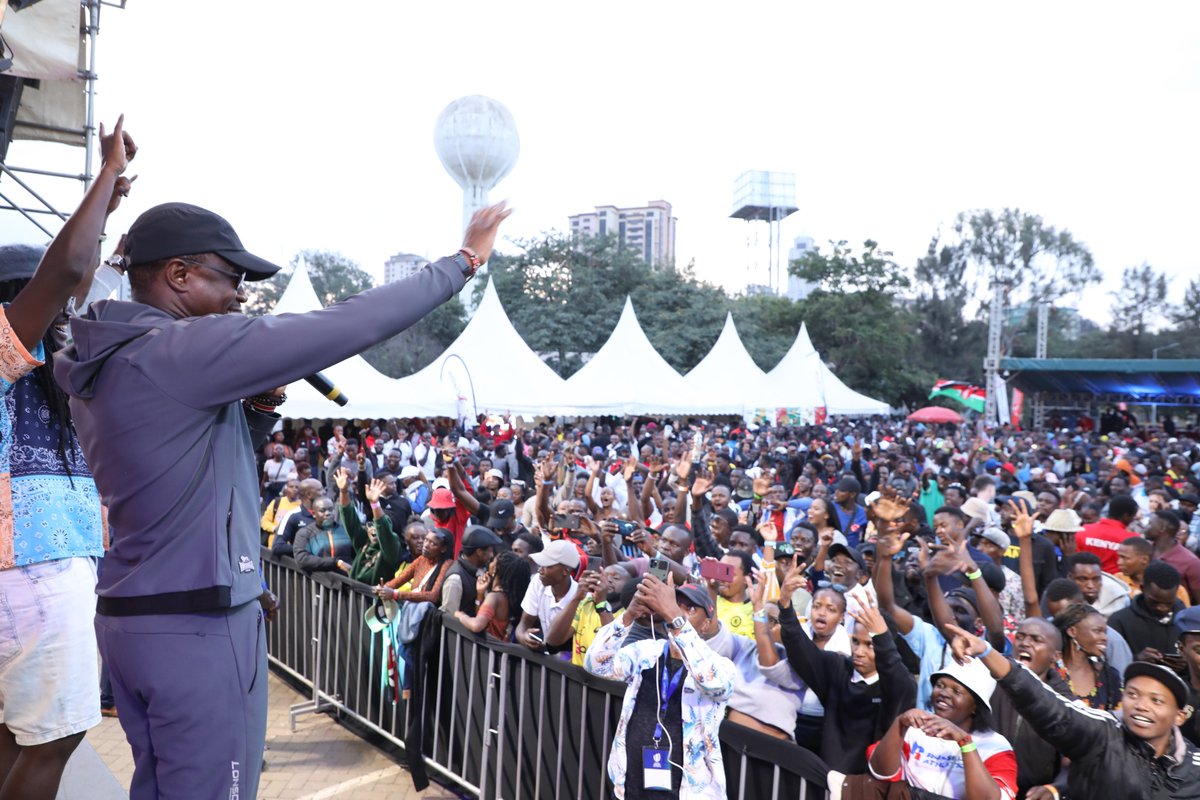 moyasa_ke's tweet photo. When we say #RugbyNaSherehe this is what we mean. What an icing to a fun-filled #WorldRugbyUnder20s 2023. CS Hon. @AbabuNamwamba, tours the #hustlabazaar and sets the party buzz on. This is gonna be a night for the books. Don't you think? #TalantaHela #RugbyNaSherehe https://t.co/YJnSfUulL6