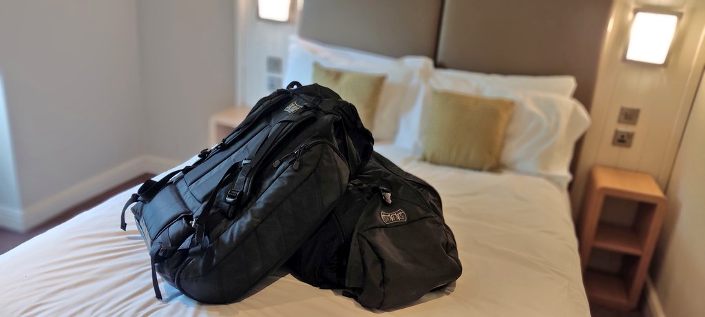 MERTS_UK's tweet photo. When you're so invested in @StatPacks that they even come with you on holiday 💪🤣
#Matching #Twinning #MrAndMrs #SadButILoveItSoMuchIDontCare
#Imcode7 ...but of course, the red response bag is in the boot. It's never far away 😉 https://t.co/UBnDdpqHnO