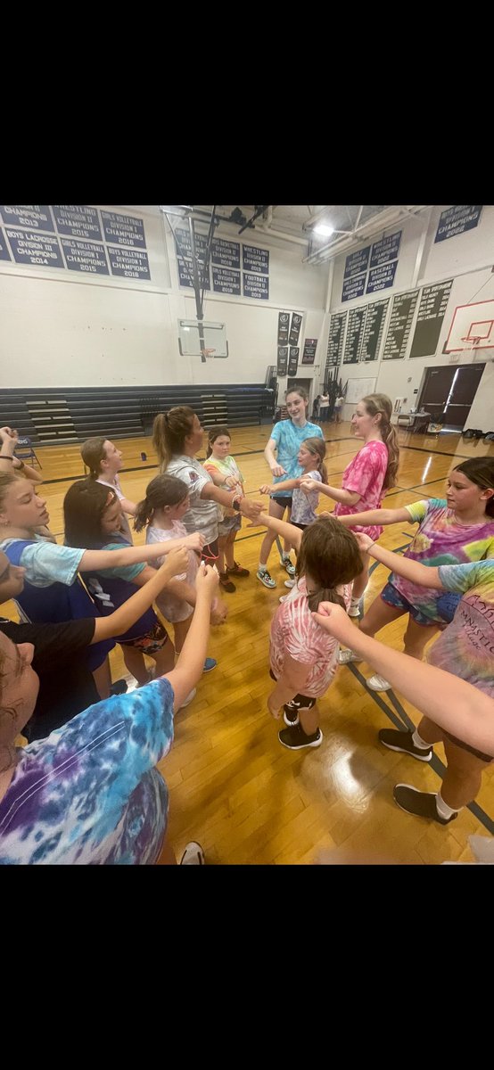 Cheyenne has been busy with work, travel and working out this summer! She’s been working at a girls basketball camp in addition to a local retirement home and travelling to California to visit family😃☀️🏀✈️🏋️‍♀️