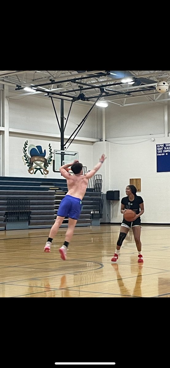 WheatonWBB tweet media