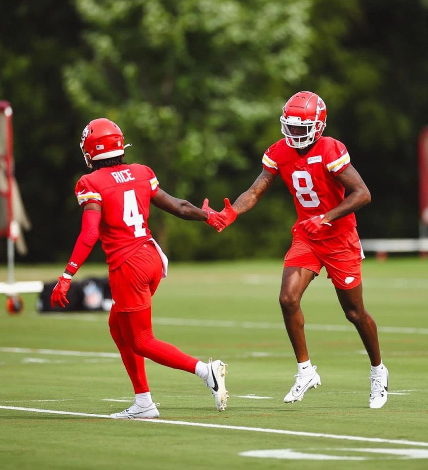 MahomeSZN's tweet photo. Keep the camera on these two 🎥 | RxR https://t.co/UQCjNQZlae