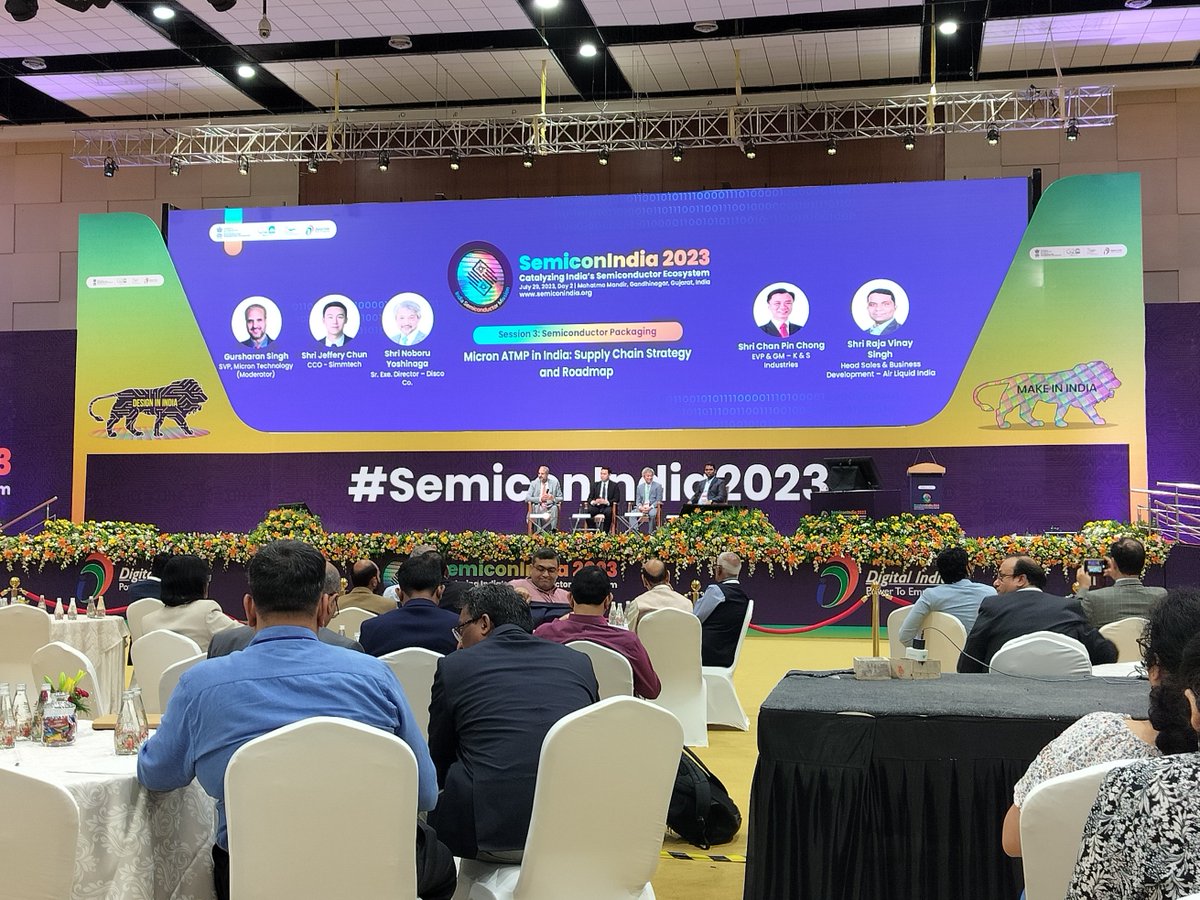 #Thread  
Got Chance to attend #SemiconIndia2023 ! 

Here are some Day 2 Summary : 

- India is currently focused on designing and manufacturing Intellectual Property (IP) for semiconductor chipsets ranging from 14mm to 25mm fabrication sizes. (1/n)