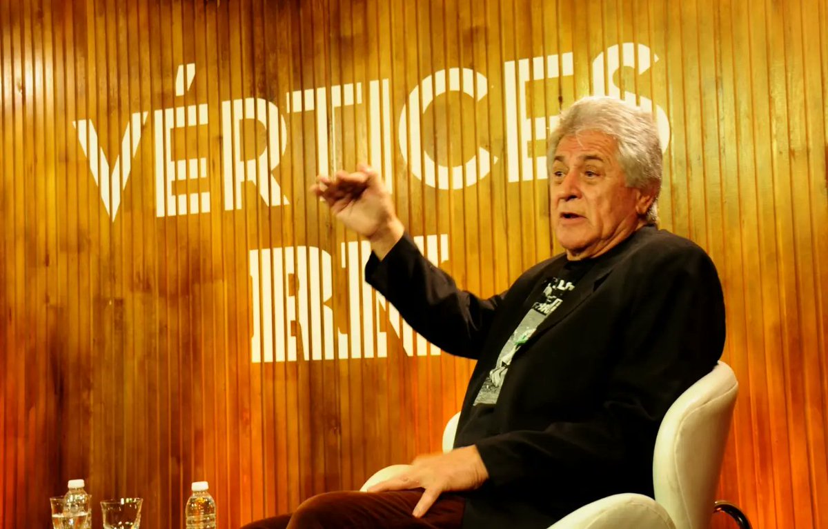 ubaldofillol's tweet photo. Un orgullo haber sido el primer invitado de  Vértices, el nuevo ciclo de entrevistas de @rionegrocomar
¡La pasé genial! Muchas gracias a todos los que se acercaron. Nos vemos la próxima https://t.co/4bAdTcTQn0