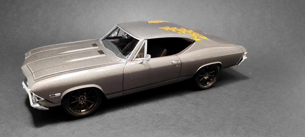 Humgorhobby's tweet image. Hello,

it&apos;s ready.
&apos;68 Chevy Chevelle SS 396 Custom / Revell 1:25
Color: Mr. Hobby Mr.Color C-061 Burnt Iron, Lacquer: 2K, Carpet: Scale Production / red-brown. 
Wheels: Aoshima Rays CE28N