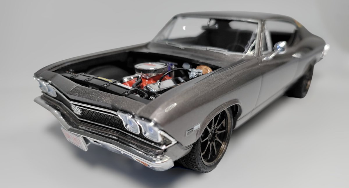 Humgorhobby's tweet image. Hello,

it&apos;s ready.
&apos;68 Chevy Chevelle SS 396 Custom / Revell 1:25
Color: Mr. Hobby Mr.Color C-061 Burnt Iron, Lacquer: 2K, Carpet: Scale Production / red-brown. 
Wheels: Aoshima Rays CE28N