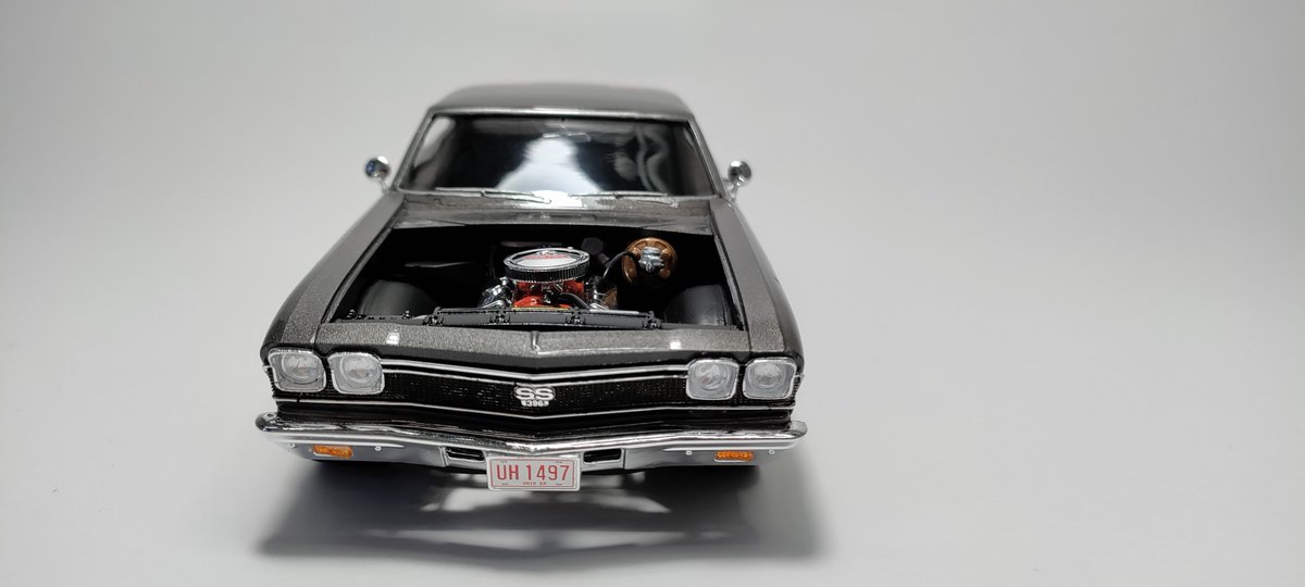 Humgorhobby's tweet image. Hello,

it&apos;s ready.
&apos;68 Chevy Chevelle SS 396 Custom / Revell 1:25
Color: Mr. Hobby Mr.Color C-061 Burnt Iron, Lacquer: 2K, Carpet: Scale Production / red-brown. 
Wheels: Aoshima Rays CE28N