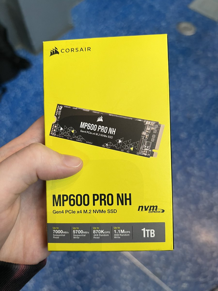 airiouka's tweet image. Someone with Corsair(?) just came by in line at LTX and asked who thought they had the smallest boot drive and apparently it was me?? They gave me a 1TB SSD!? I’m shook 😭😭😭😭