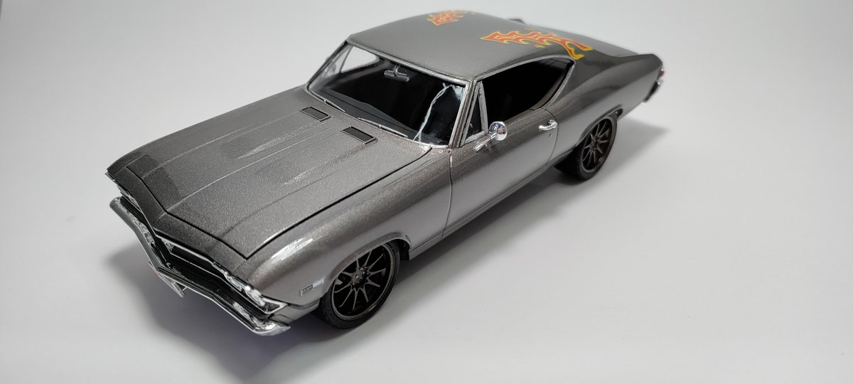 Humgorhobby's tweet image. Hello,

it&apos;s ready.
&apos;68 Chevy Chevelle SS 396 Custom / Revell 1:25
Color: Mr. Hobby Mr.Color C-061 Burnt Iron, Lacquer: 2K, Carpet: Scale Production / red-brown. 
Wheels: Aoshima Rays CE28N