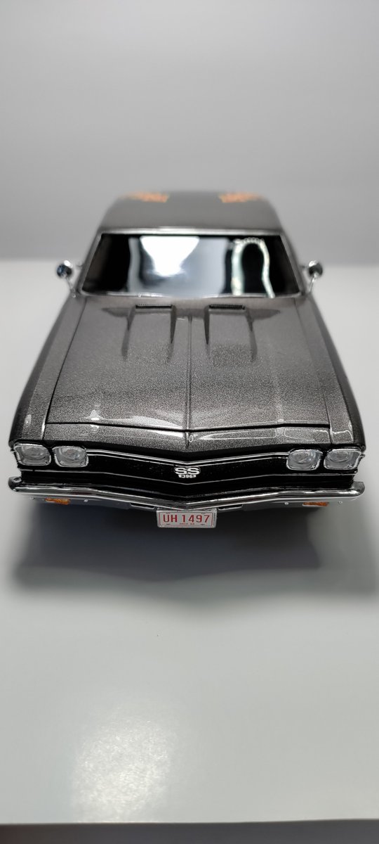 Humgorhobby's tweet image. Hello,

it&apos;s ready.
&apos;68 Chevy Chevelle SS 396 Custom / Revell 1:25
Color: Mr. Hobby Mr.Color C-061 Burnt Iron, Lacquer: 2K, Carpet: Scale Production / red-brown. 
Wheels: Aoshima Rays CE28N
