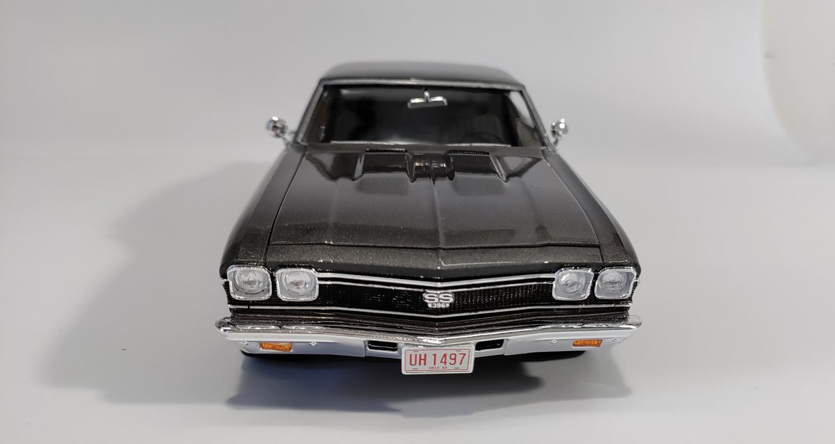 Humgorhobby's tweet image. Hello,

it&apos;s ready.
&apos;68 Chevy Chevelle SS 396 Custom / Revell 1:25
Color: Mr. Hobby Mr.Color C-061 Burnt Iron, Lacquer: 2K, Carpet: Scale Production / red-brown. 
Wheels: Aoshima Rays CE28N