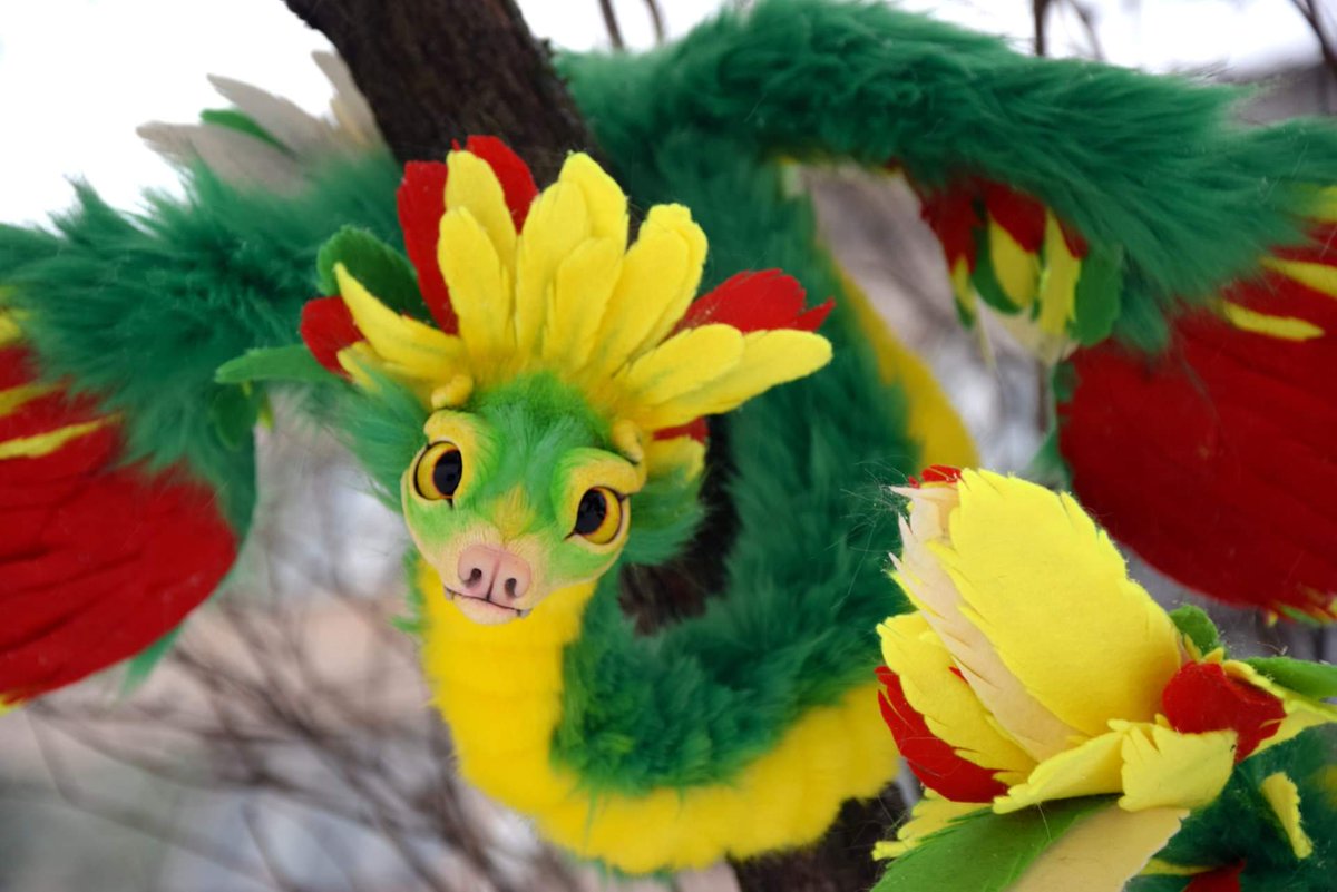 Quetzalcóatl de peluche.