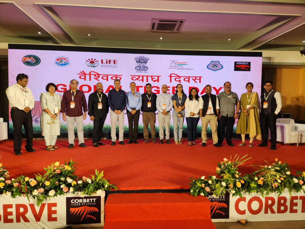 wii_india's tweet photo. Tiger team behind the estimation process from @moefcc ntca_india and @wii_india Efforts of Science backed conservation always pay off! @byadavbjp @spyadavifs @vrtiwari1 #teamtiger #behindthe scenes https://t.co/wP0p9cO0zN