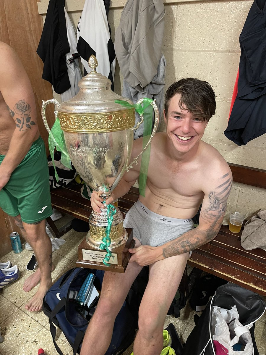 GeorgeeAustinn's tweet photo. @EllesRangers_FC @GobowenCelticFC https://t.co/RJ2DwFpEuW