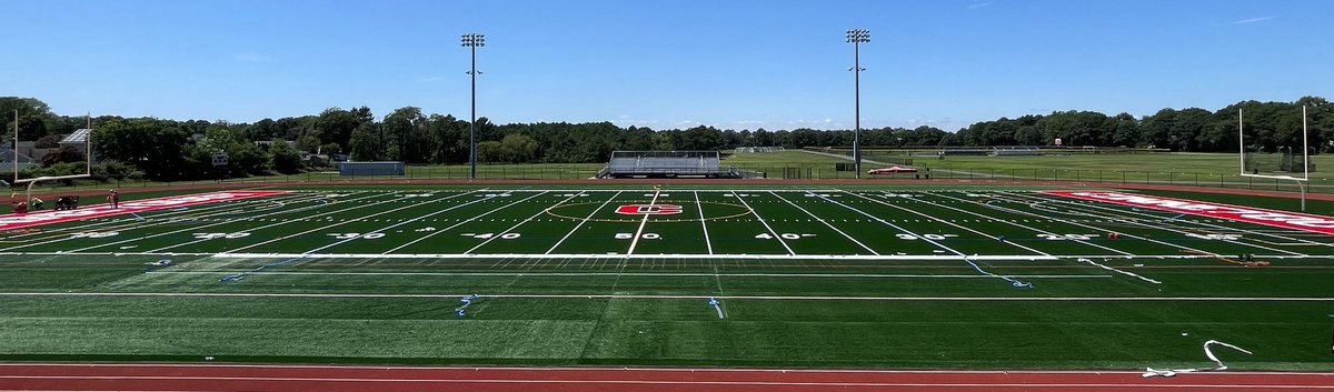 Connetquot_FB's tweet photo. Home Field 🔥 🔴 ⚪️ 🔥 Looks awesome. Thank you ⁦@TheLandTekGroup⁩ These guys are out here working real hard. #TBirdNation https://t.co/wZocrLUp5I