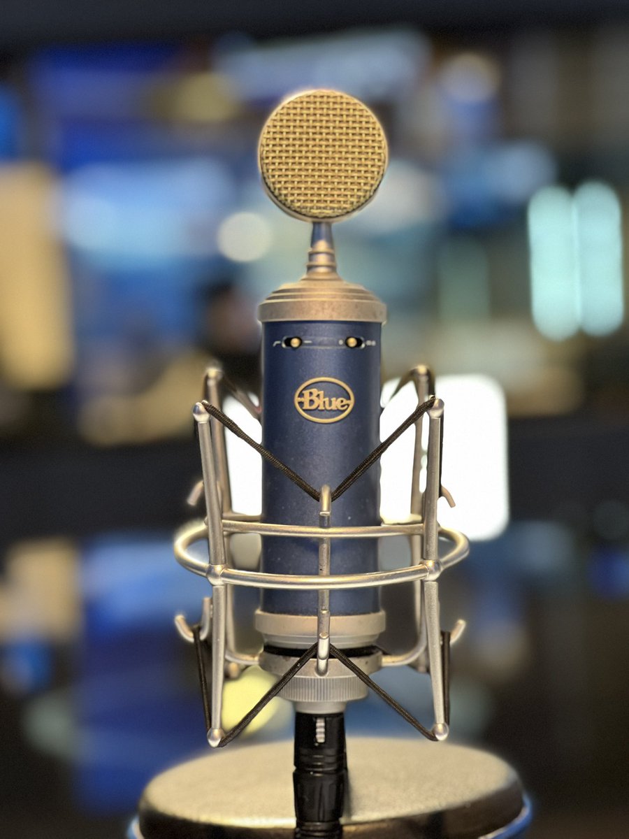 soyelrich's tweet photo. Nos vemos en punto de las 11:00 am por la 103.3 FM y por el 121 de Izzi y 157 de Sky. #autocosmostv @Autocosmos @Radio_Formula https://t.co/IVcxYS2YzA