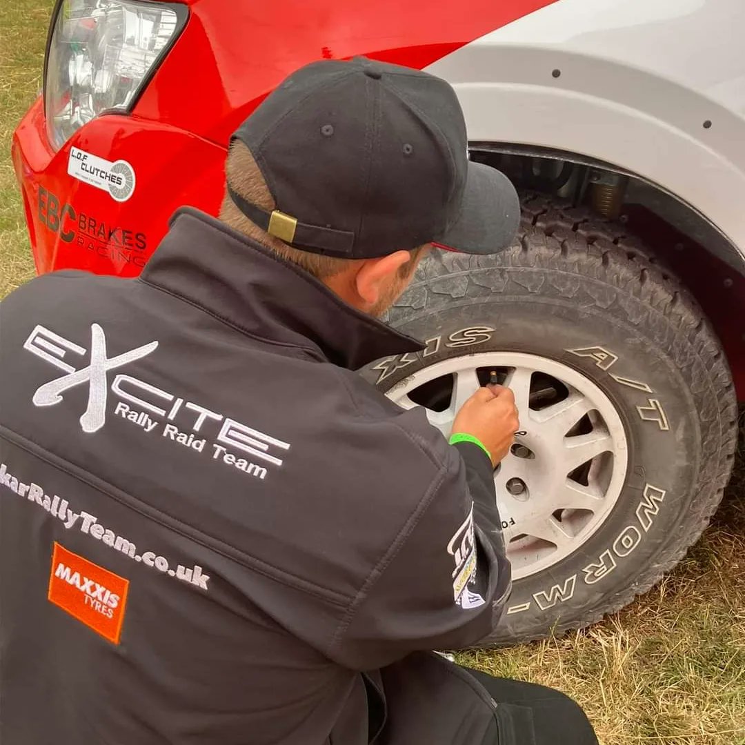 More from behind the scenes @firlebeacon this timeless year. What a fantastic weekend and glad to host @maxxis_tyres on the Saturday too.
.
#maxxistyres #rirlebeacon #Sussex #femalecrew #womeninsport #womeninmotorsport #offroad #rallyraid