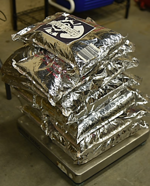borderObserver's tweet photo. #STATUS 2023-Jul-31
Search Engine
14 HEADLINES Sun 30 Jul 2023
https://t.co/S4TzxLw0Tu
#Overload_unload This afternoon
NO #TwitterDailyDump
#Photos via @CBP
30 Jul
Laredo
61 lbs of dimethyltryptamine (DMT)
a pedestrian
Gateway to the Americas Bridge
https://t.co/6SFNgFvldy