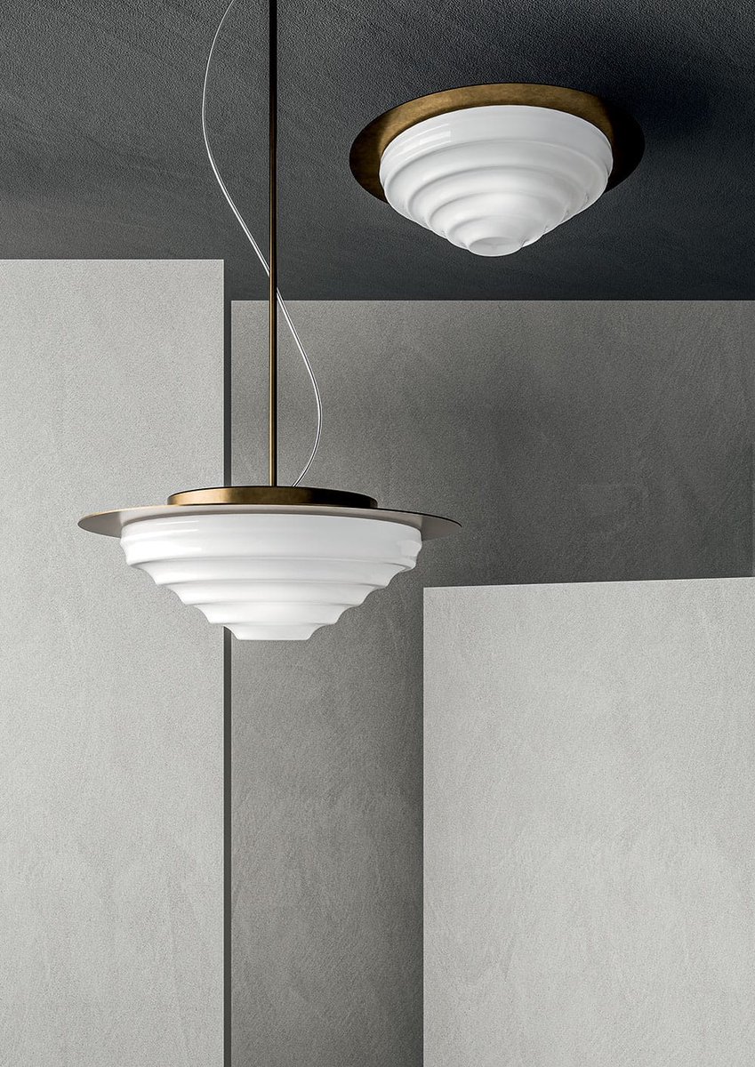 Willie_Duggan's tweet image. The Ripple by @mmlampadari can be described as a modern-day chandelier. The waves of Murano glass recall the surface movement of water, distributing light evenly. Available as both a pendant and ceiling light #italiandesign #beautifullights #timelessdecor