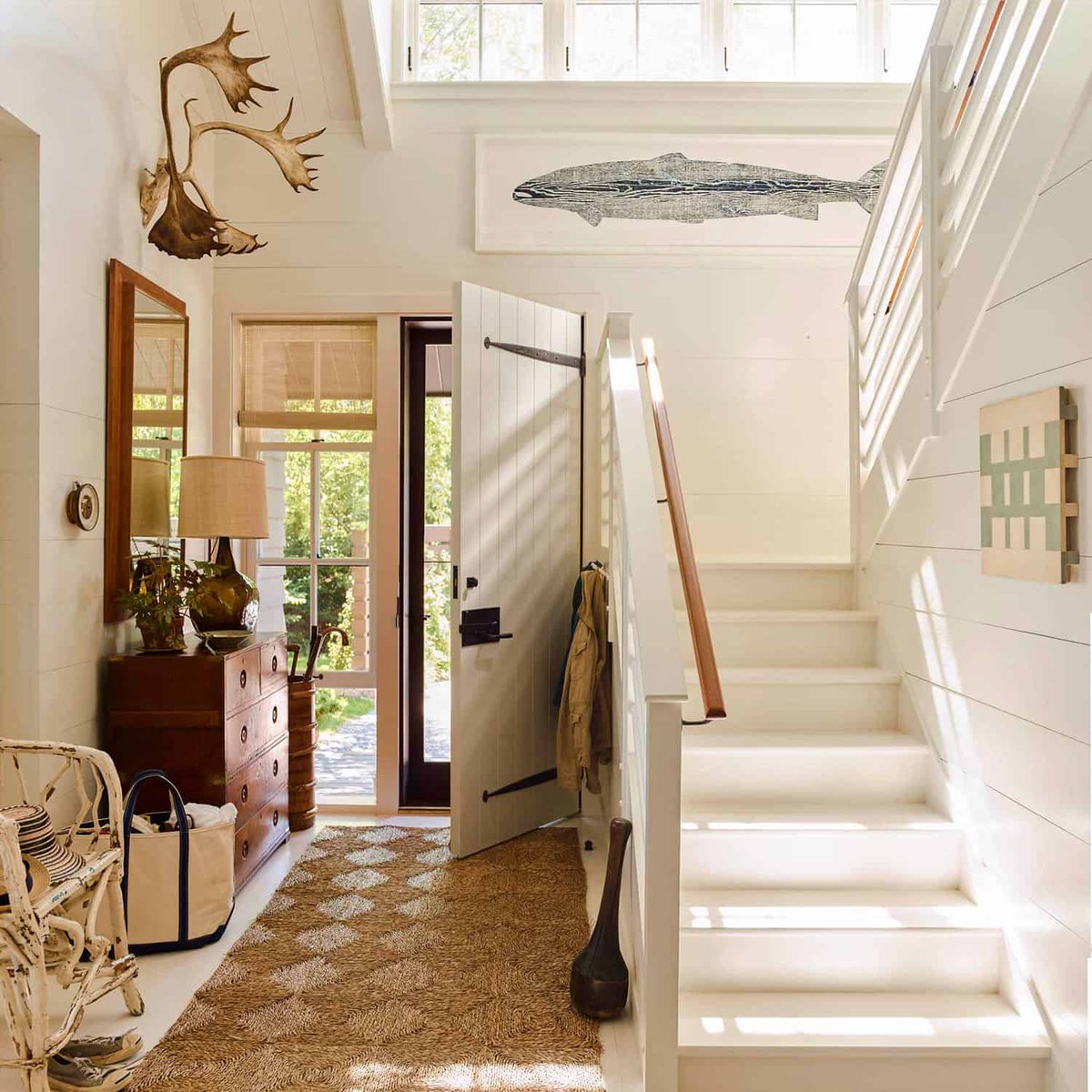 OneKindesign's tweet photo. Beautifully refreshed seaside home off the rugged coast of Maine https://t.co/JqrJQHVDFL https://t.co/bm3TZI1SK5