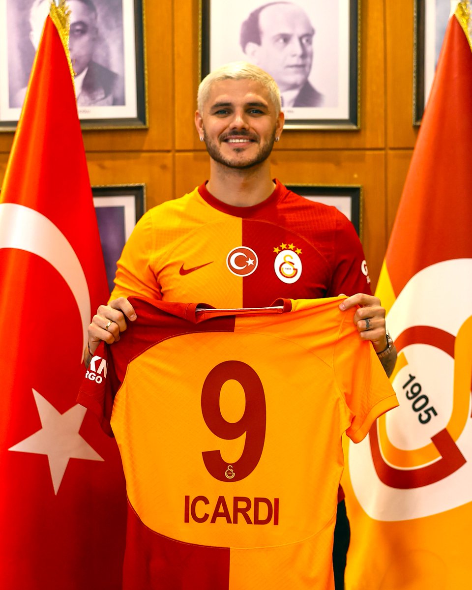 Mauro Icardi: "I am very happy to wear this jersey again." 🟡🔴

#UCL