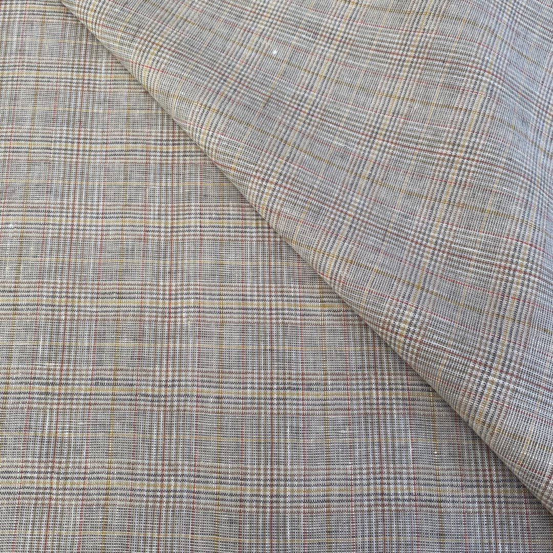 Hanna_Hats's tweet photo. Our Beige Multicolour Check is proving to be very popular this summer and we understand why ππ»
Available now in our Vintage Cap Linen, Donegal Touring Cap Linen, JP Cap Linen & Connery Cap Linen.
#hannahats #since1924 #linens #linencaps #flatcap #check https://t.co/dgvg5sQbuB
