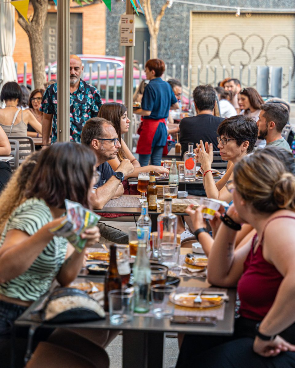 Centricgastro's tweet photo. 🫠 Vine a refugiar-te a la nostra terrassa 🫠
Tots els dies oberta, tots els dies toca #elPratMola

#CèNTRICGastro! https://t.co/0MxonKnN9B