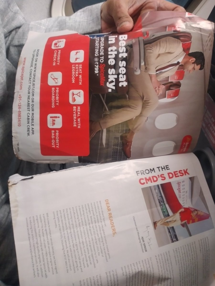 HuzSG's tweet photo. @flyspicejet @SpiceJetRBLX @SpiceJetUK one of the worst experiences ever.. felt like we were traveling in a second hand flight.. seats torn.. ac not working.. absolutely pathetic.. https://t.co/T3nT74fnAp