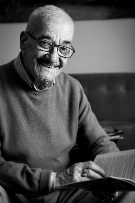 Sinemamızın değerli, her daim üretken isimlerinden senarist, yönetmen ve yazar Safa Önal’ı kaybettik. Başta ailesi ve sevenleri olmak üzere sinema camiamızın başı sağ olsun.