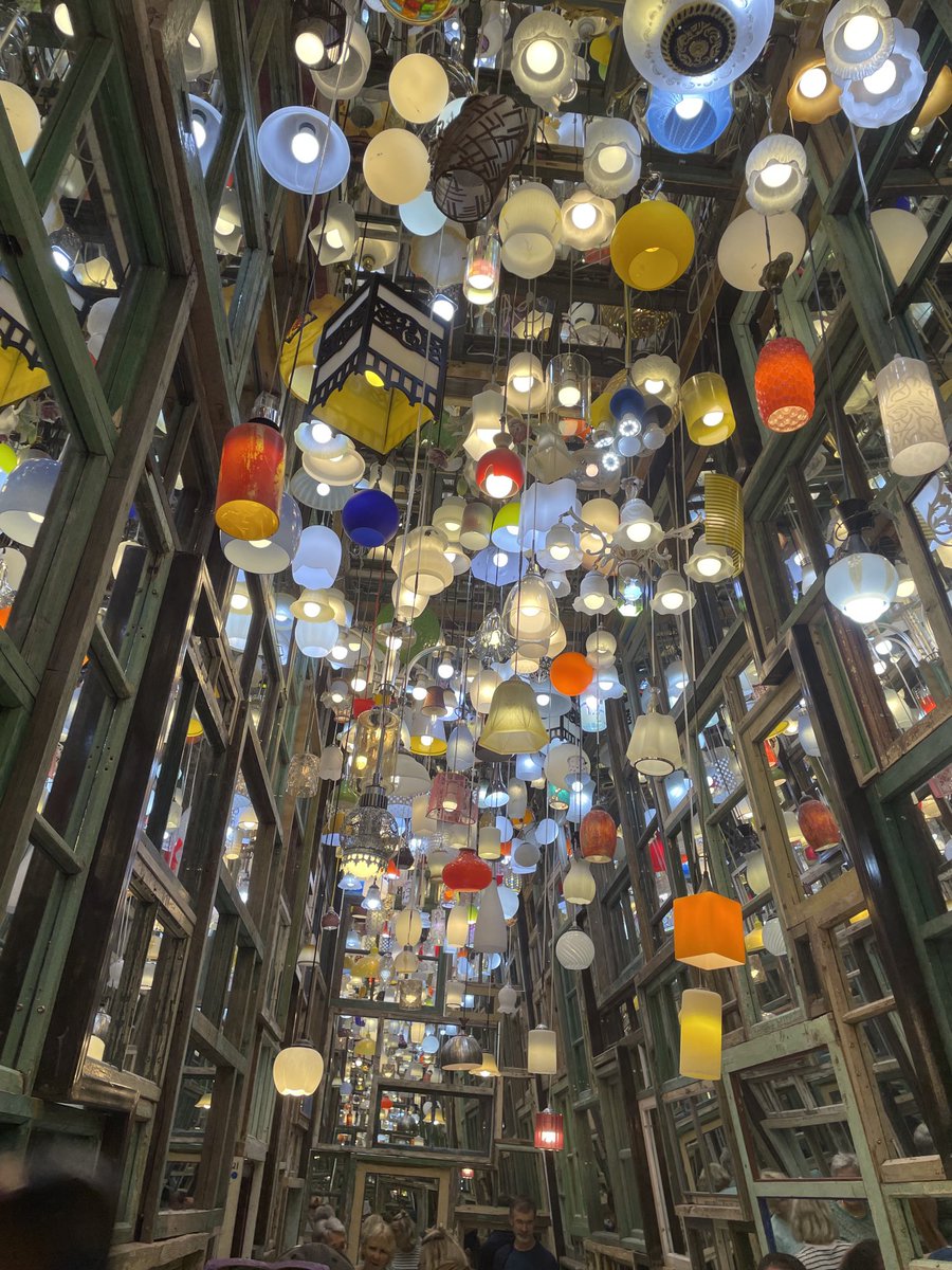 Lucky to have ⁦@Voorlinden⁩ museum in the neighbourhood. Always illuminating.