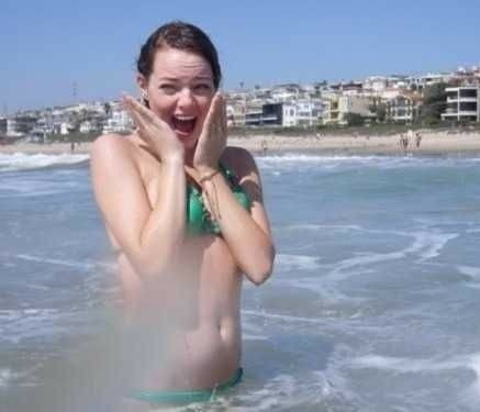 emmarstones's tweet image. her job is beach