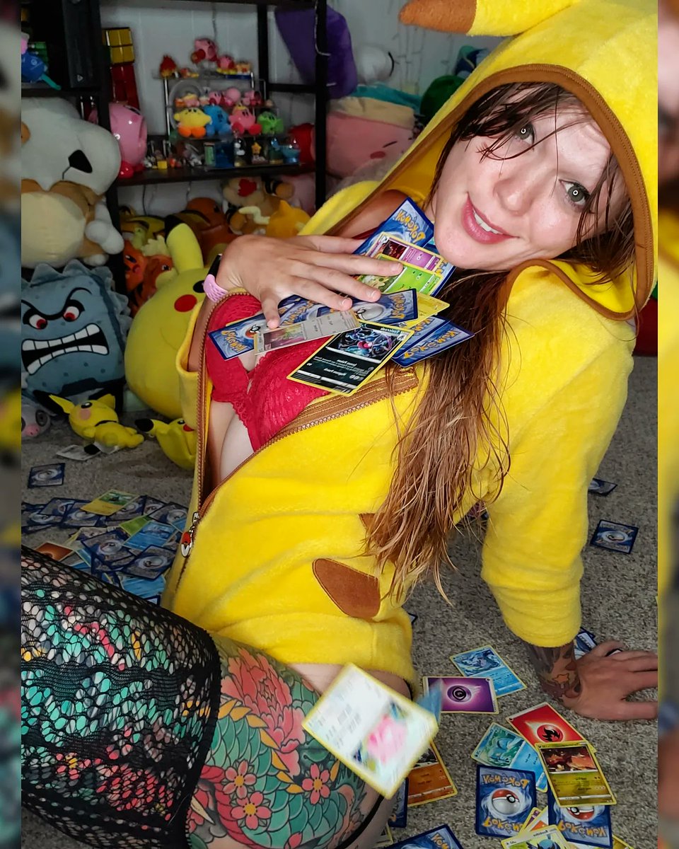 Pika girl! #Pokémon #cosplayergirl #cosplay #pikachu #egirl #cosplaygirl