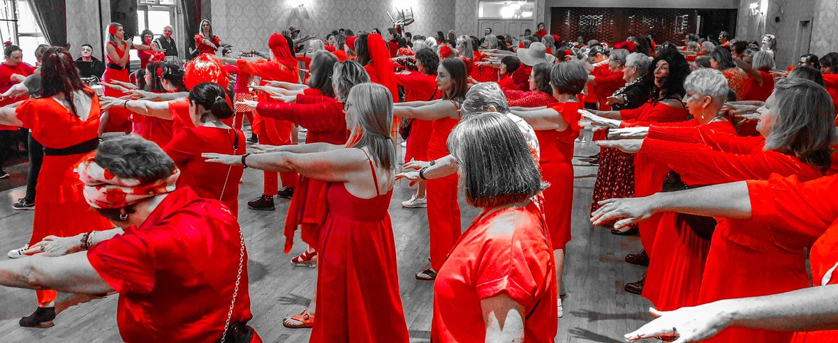 Cailincaher's tweet photo. A joyful afternoon with friends and colleagues learning a dance routine for #WutheringHeightsDay for #TipperaryRapeCrisis #CuanSaor Thanks to @iascaigh for bringing our community together. We had mighty craic in #Cahir https://t.co/vaiGkpDUJO