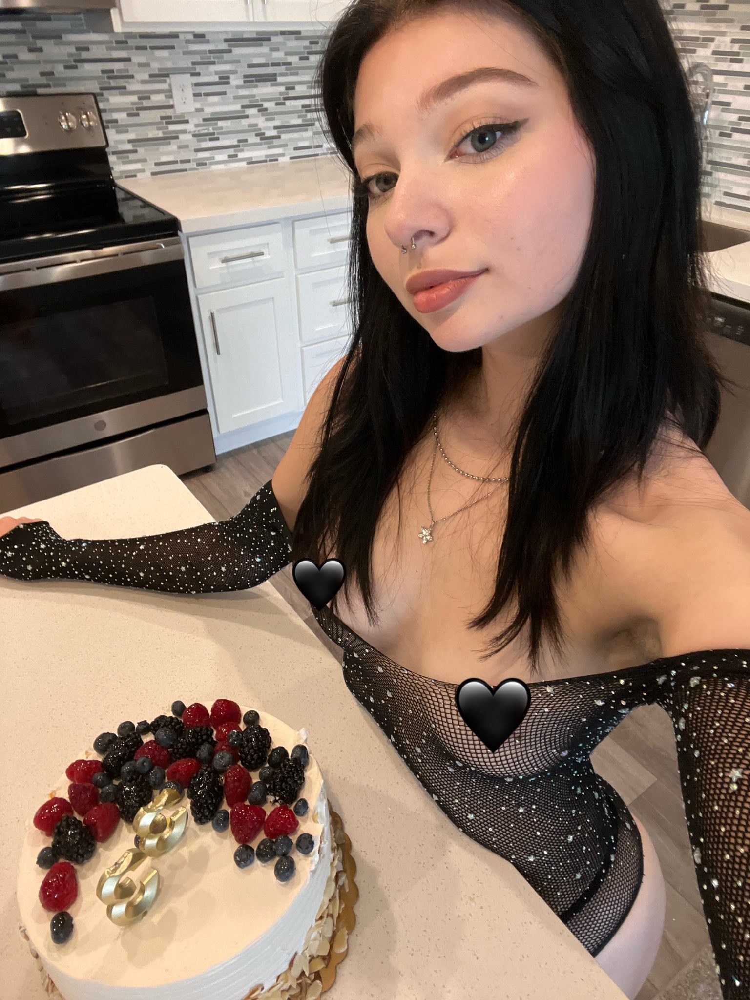 it's my 20th birthday 🎉 https://t.co/QvPwtgdD6P
