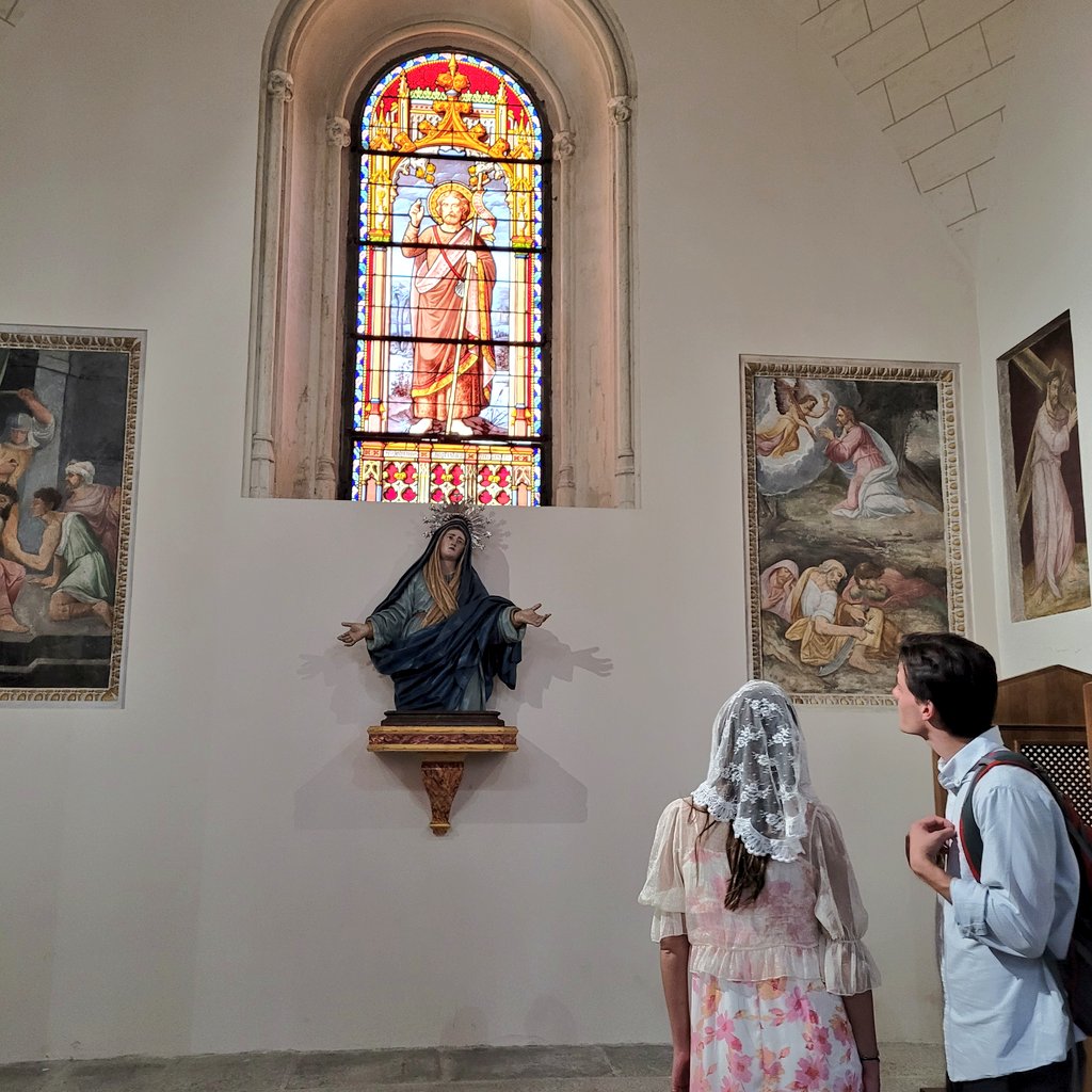 UnCatolicoBien's tweet photo. ¿Tu y Yo visitando templos católicos por el mundo? 

No sé, piénsalo https://t.co/p0feahrJ5j
